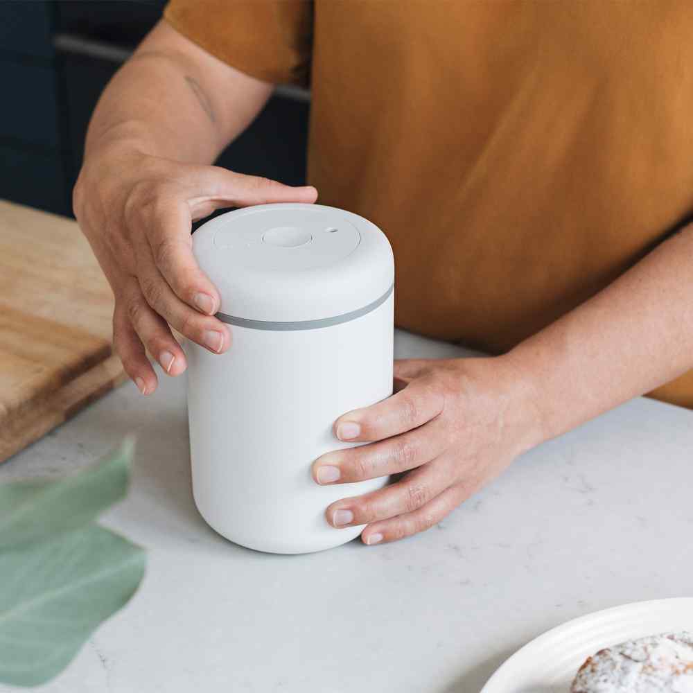 Atmos Vacuum Canister Matte White