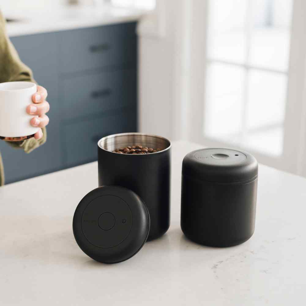 Atmos Vacuum Canister Matte Black